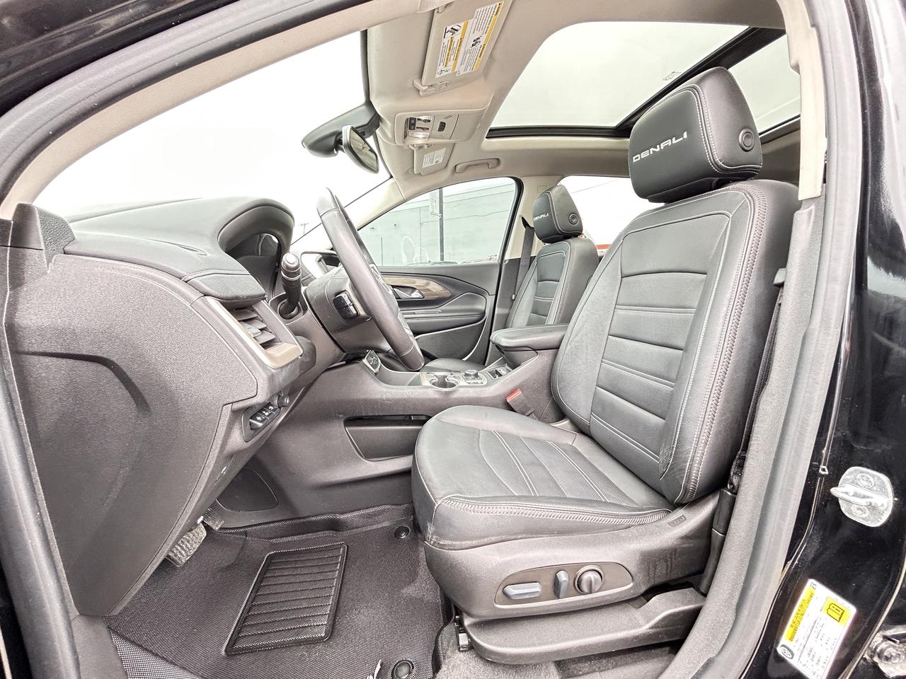 2022 GMC Terrain DENALI AWD Photo