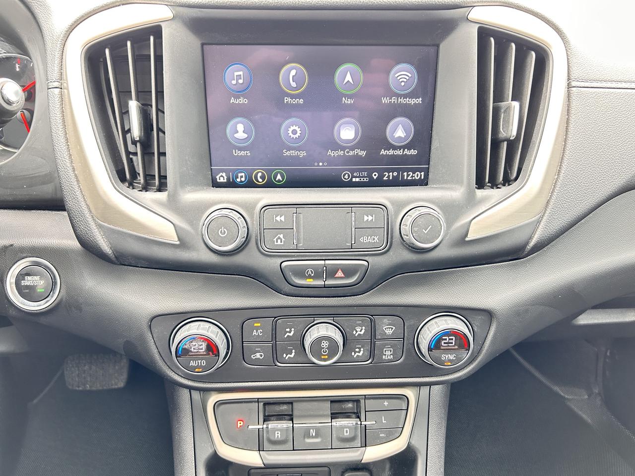 2022 GMC Terrain DENALI AWD Photo