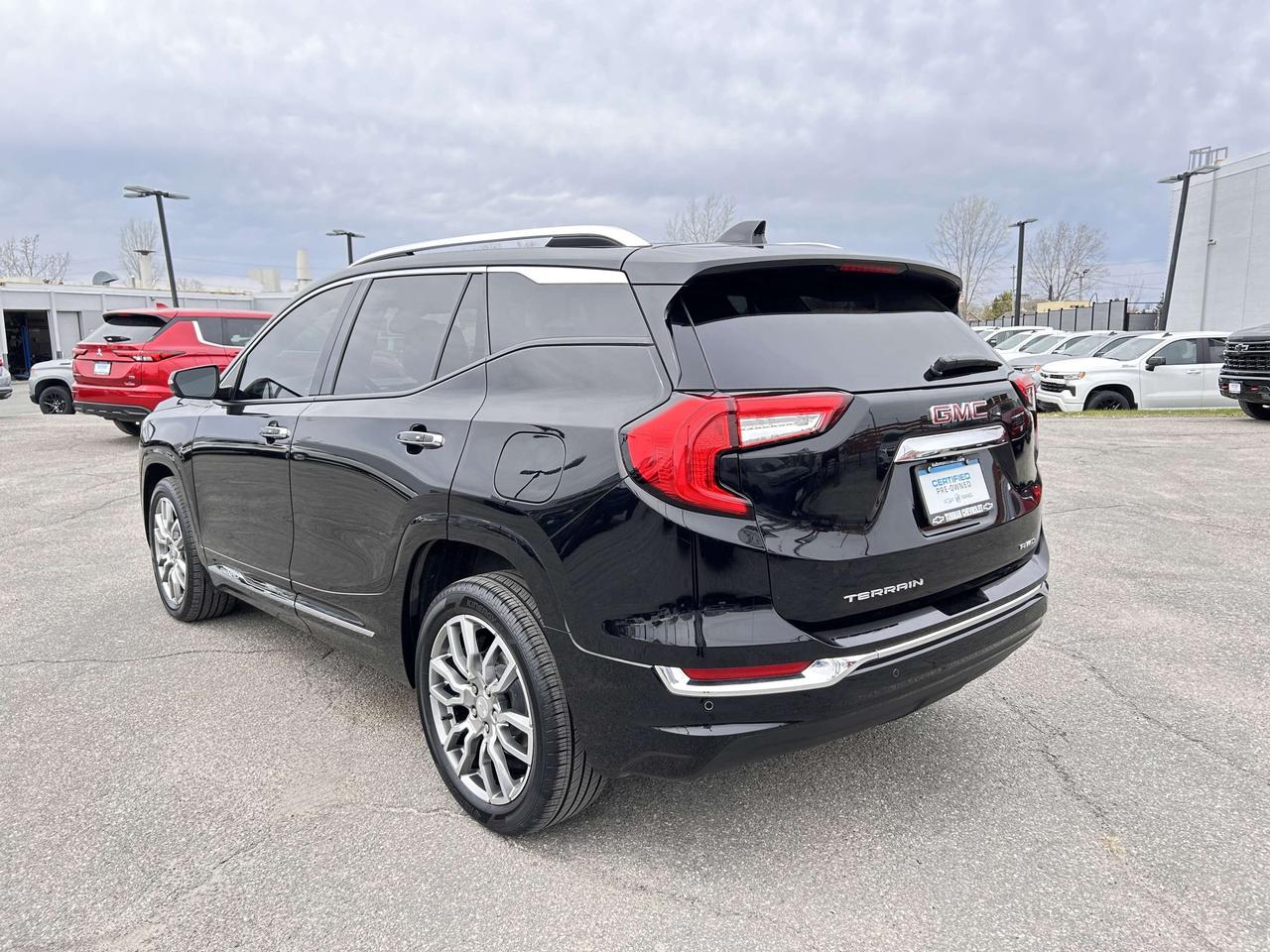 2022 GMC Terrain DENALI AWD Photo