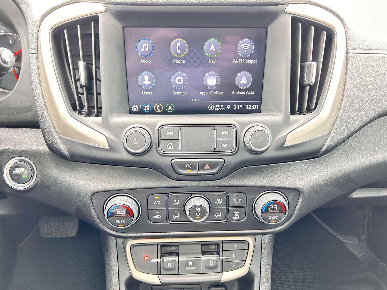 2022 GMC Terrain DENALI AWD Photo