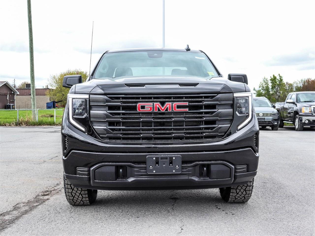 2026 GMC Sierra 1500 Crew Cab Short Box 4-Wheel Drive Pro Photo