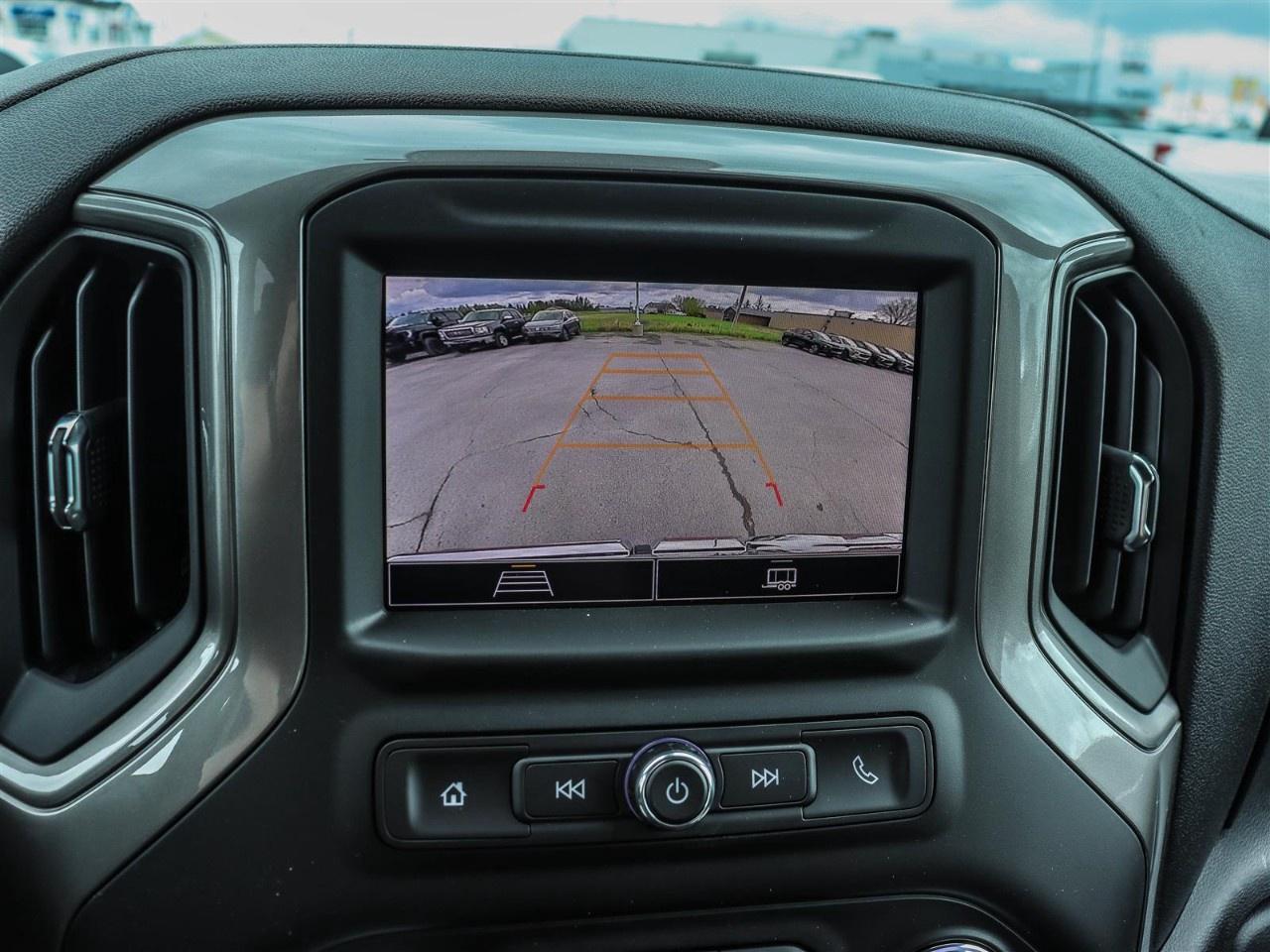 2026 GMC Sierra 1500 Crew Cab Short Box 4-Wheel Drive Pro Photo