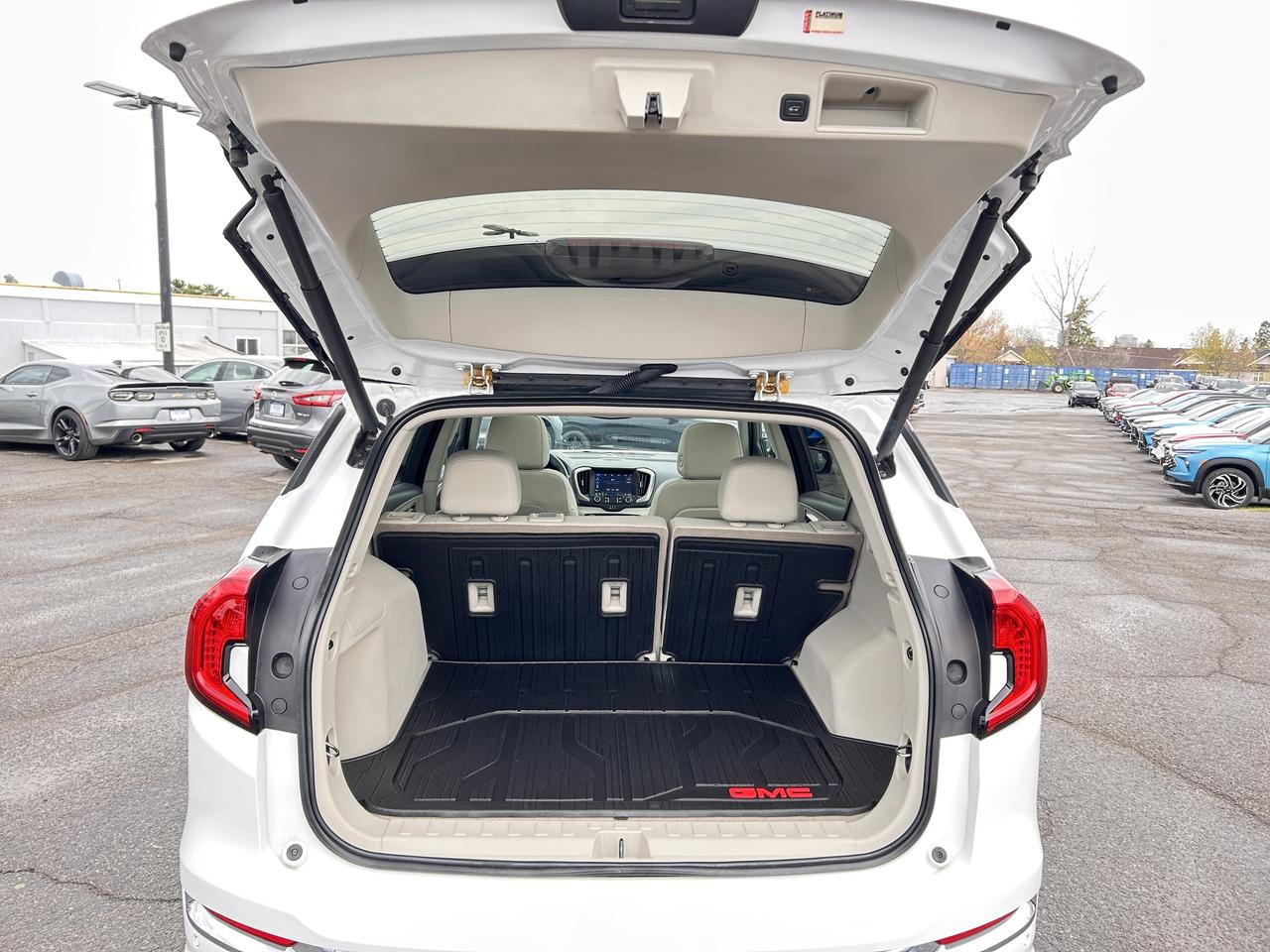 2024 GMC Terrain DENALI AWD Photo