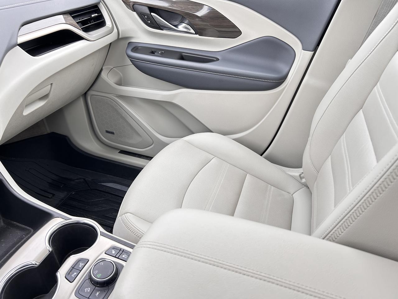 2024 GMC Terrain DENALI AWD Photo