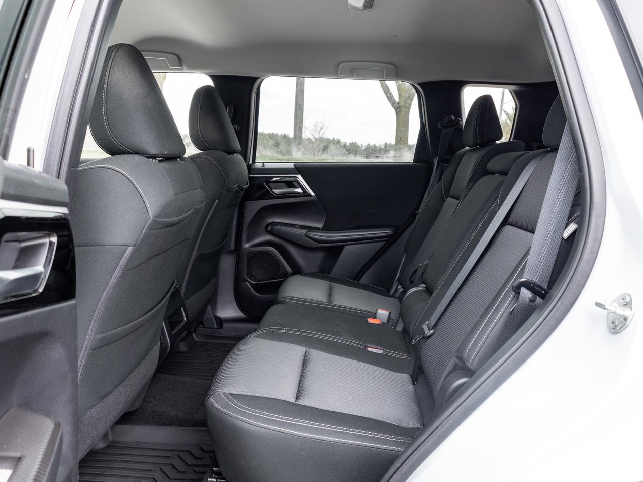 2023 Mitsubishi Outlander ES S-AWC CPO FINANCE RATES FOR AS LOW AS 0.90% Photo