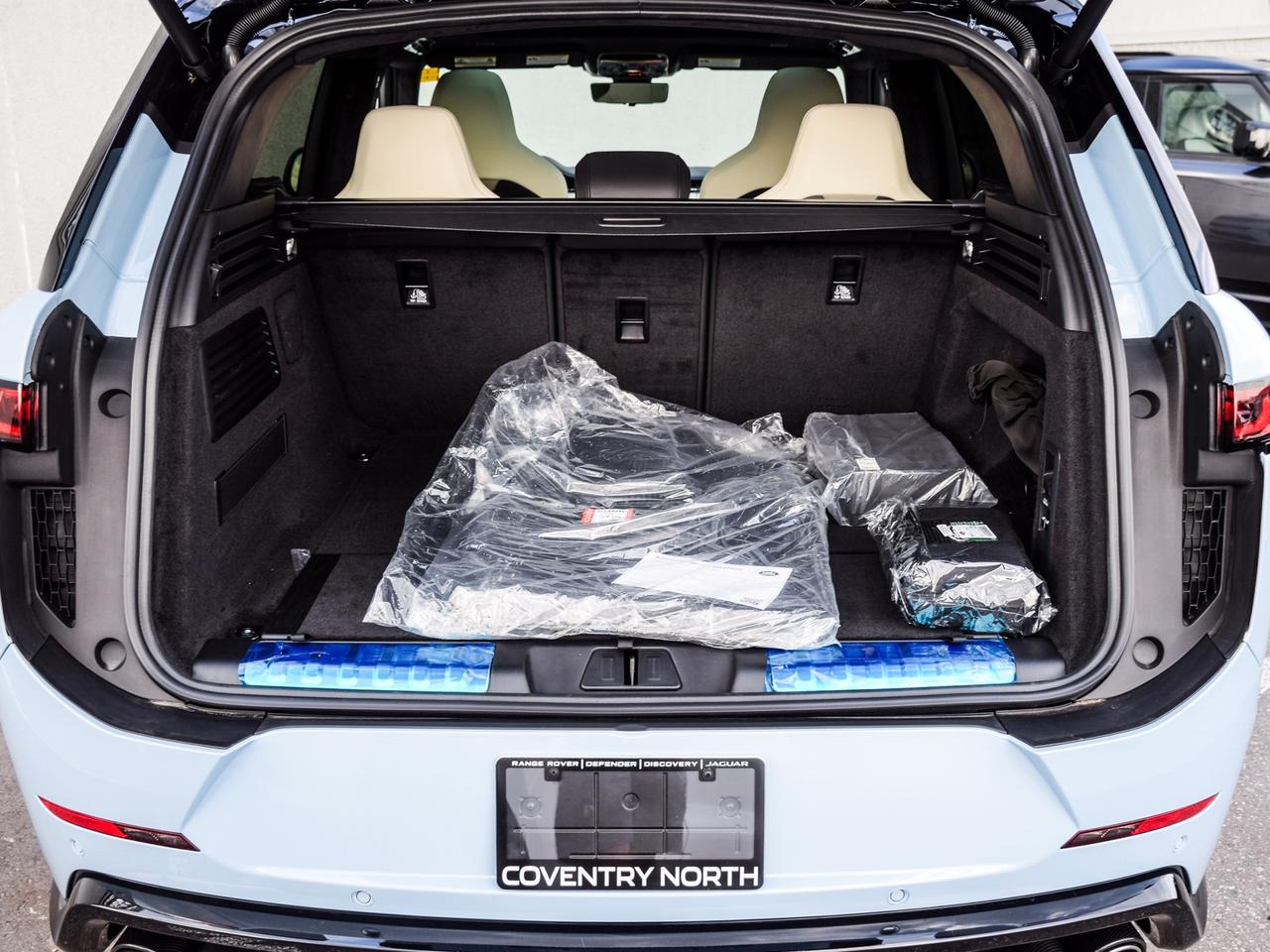2025 Land Rover Range Rover Sport SV Edition Two Photo