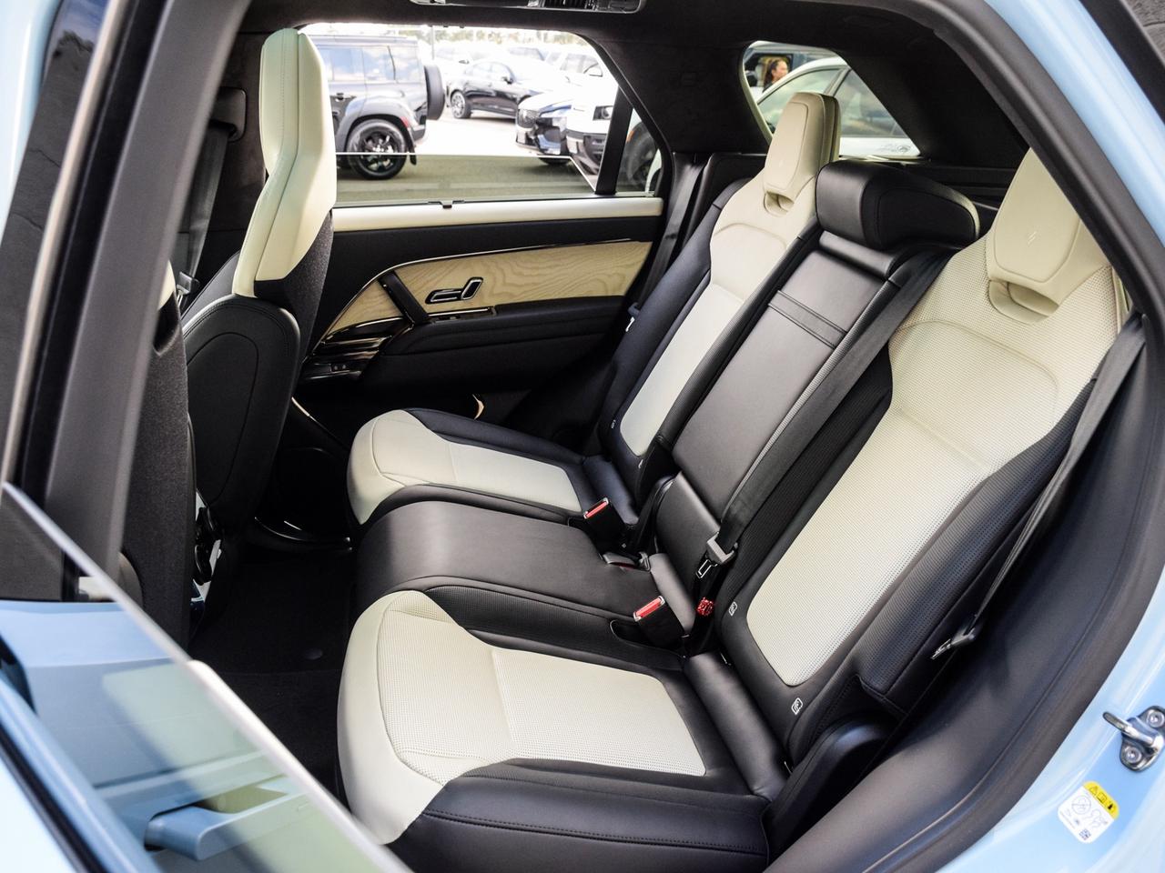 2025 Land Rover Range Rover Sport SV Edition Two Photo