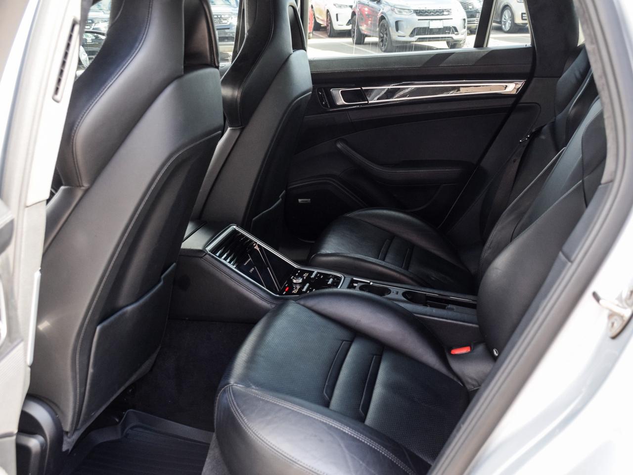2017 Porsche Panamera Turbo Photo