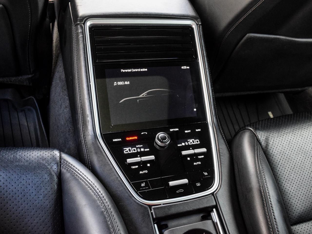 2017 Porsche Panamera Turbo Photo