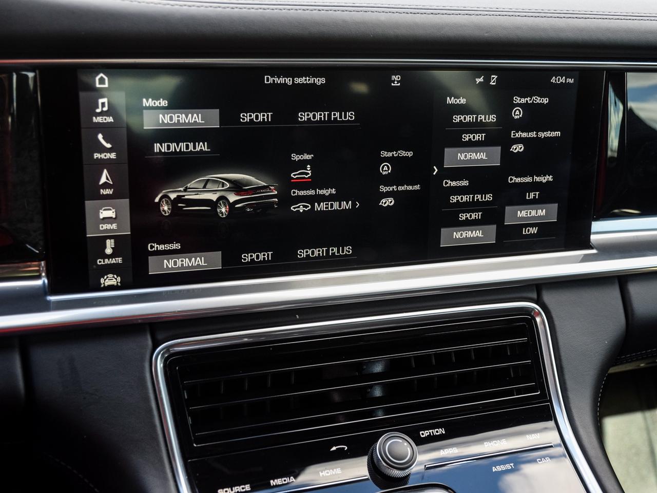 2017 Porsche Panamera Turbo Photo