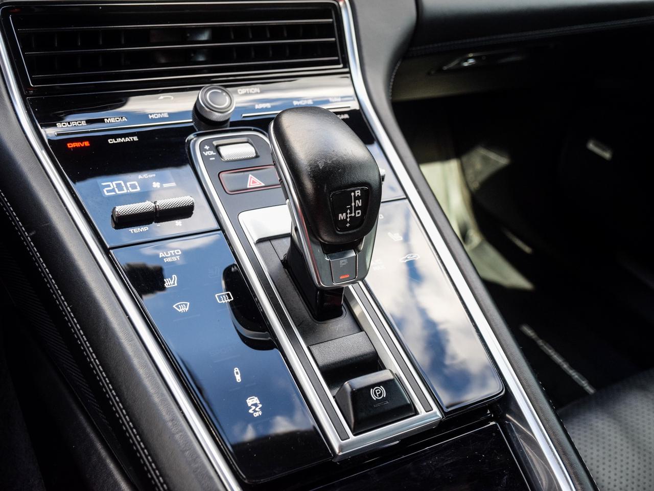 2017 Porsche Panamera Turbo Photo