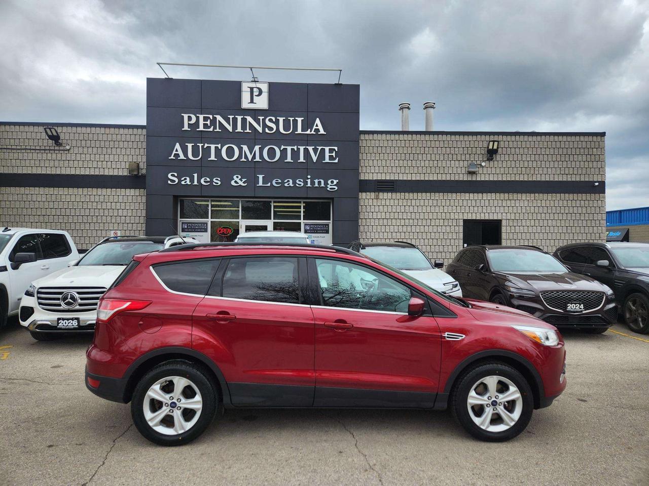 2016 Ford Escape SE 4WD, 201A PKG, NAVIGATION, NEW TIRES Photo