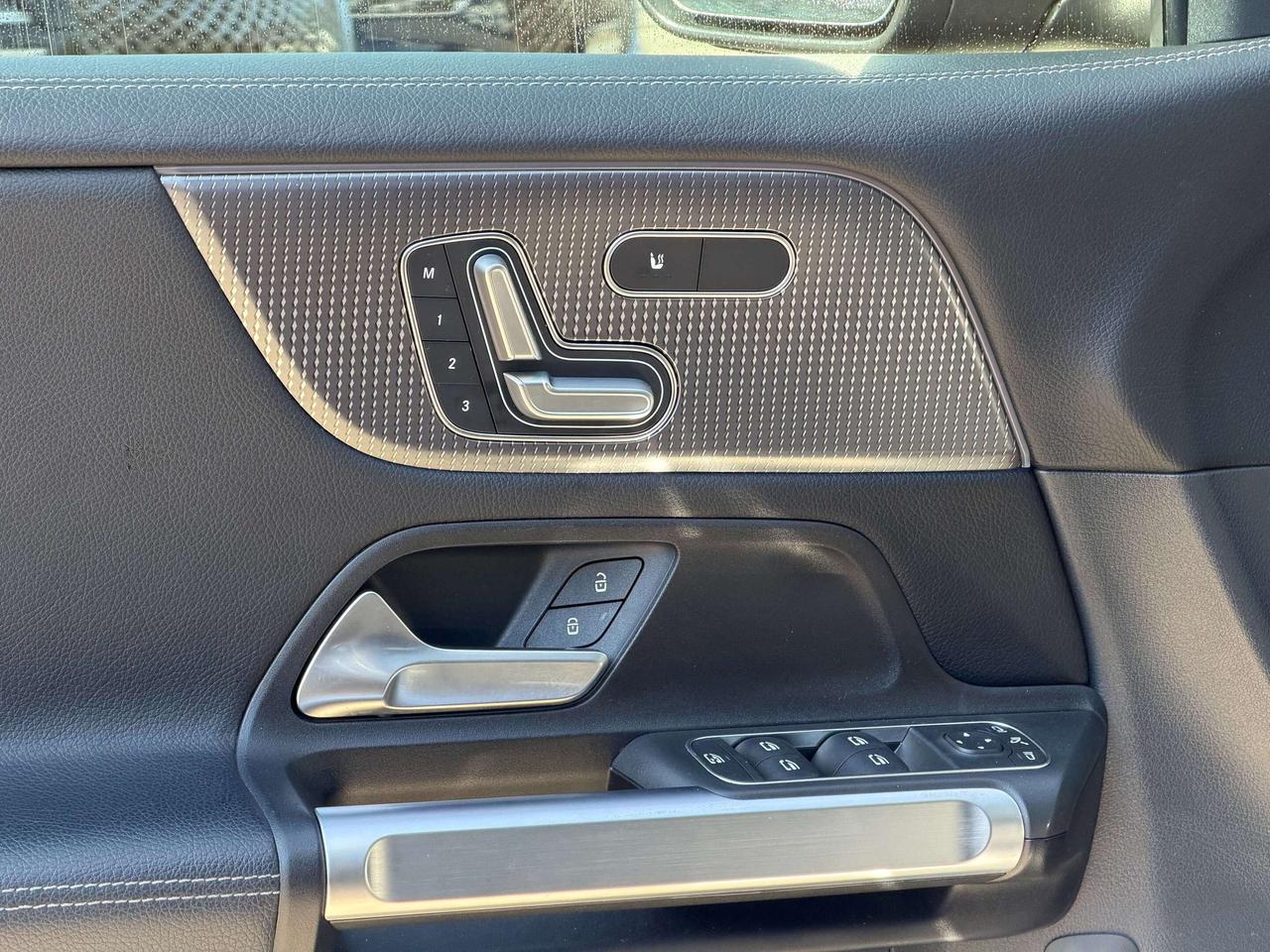 2023 Mercedes-Benz AMG GLB 35 GLB 250, PREMIUM PKG, NAVI PKG,ACTIVE PARK ASSIST, Photo