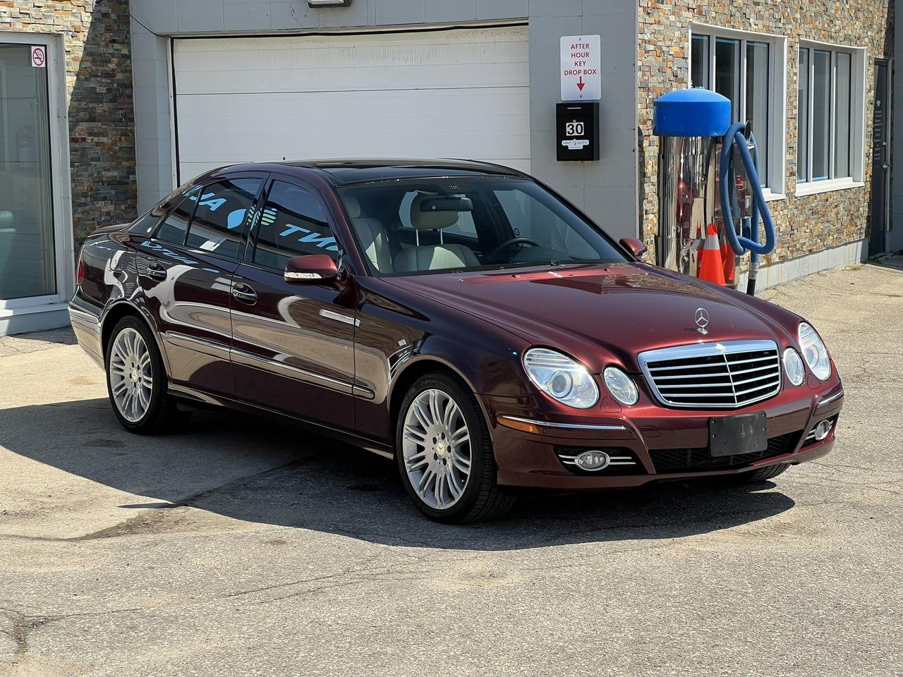 2007 Mercedes-Benz E-Class E 350 4MATIC – One Owner   Clean CarFax   Full Dea Photo3