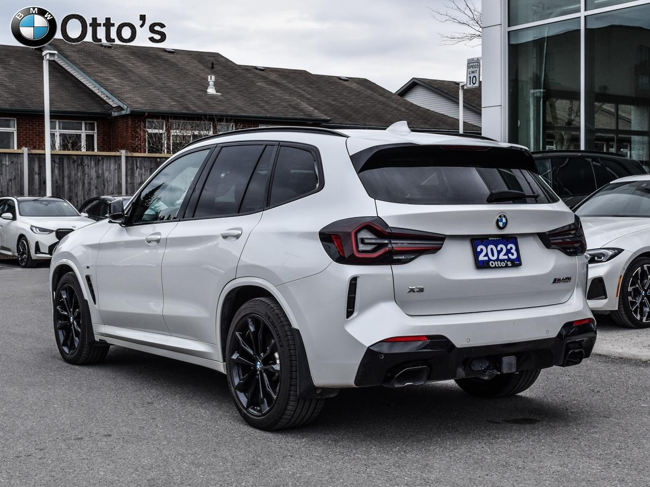 2023 BMW X3 M40i Photo3