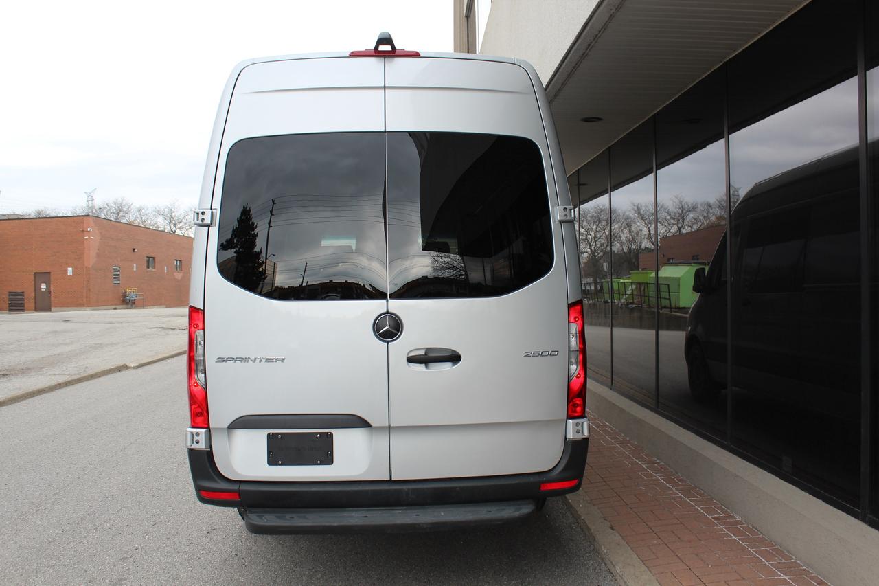 2023 Mercedes-Benz Sprinter CREW VAN" - "5 PASS" - "DIESEL" - "170 FULL SIZE Photo