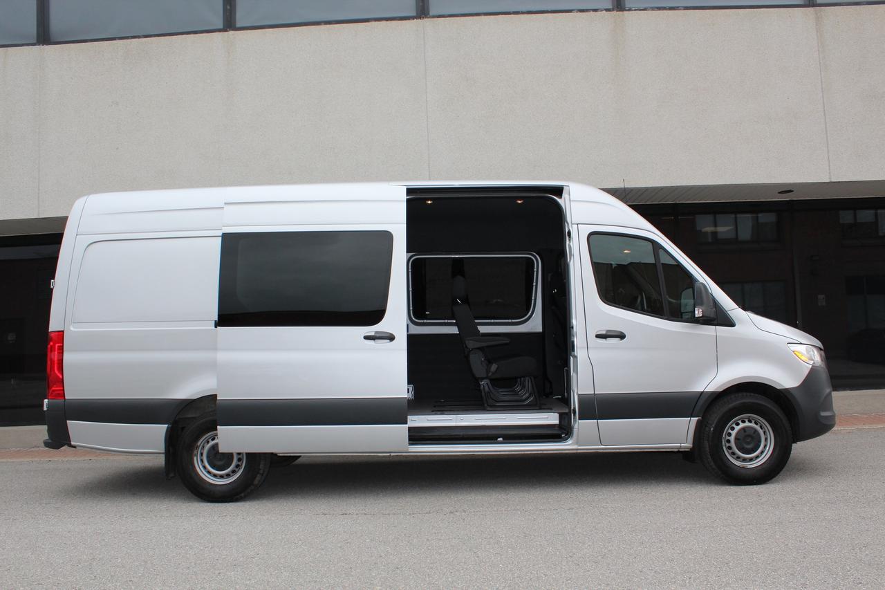 2023 Mercedes-Benz Sprinter CREW VAN" - "5 PASS" - "DIESEL" - "170 FULL SIZE Photo3