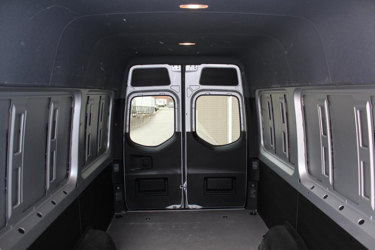2023 Mercedes-Benz Sprinter CREW VAN" - "5 PASS" - "DIESEL" - "170 FULL SIZE Photo