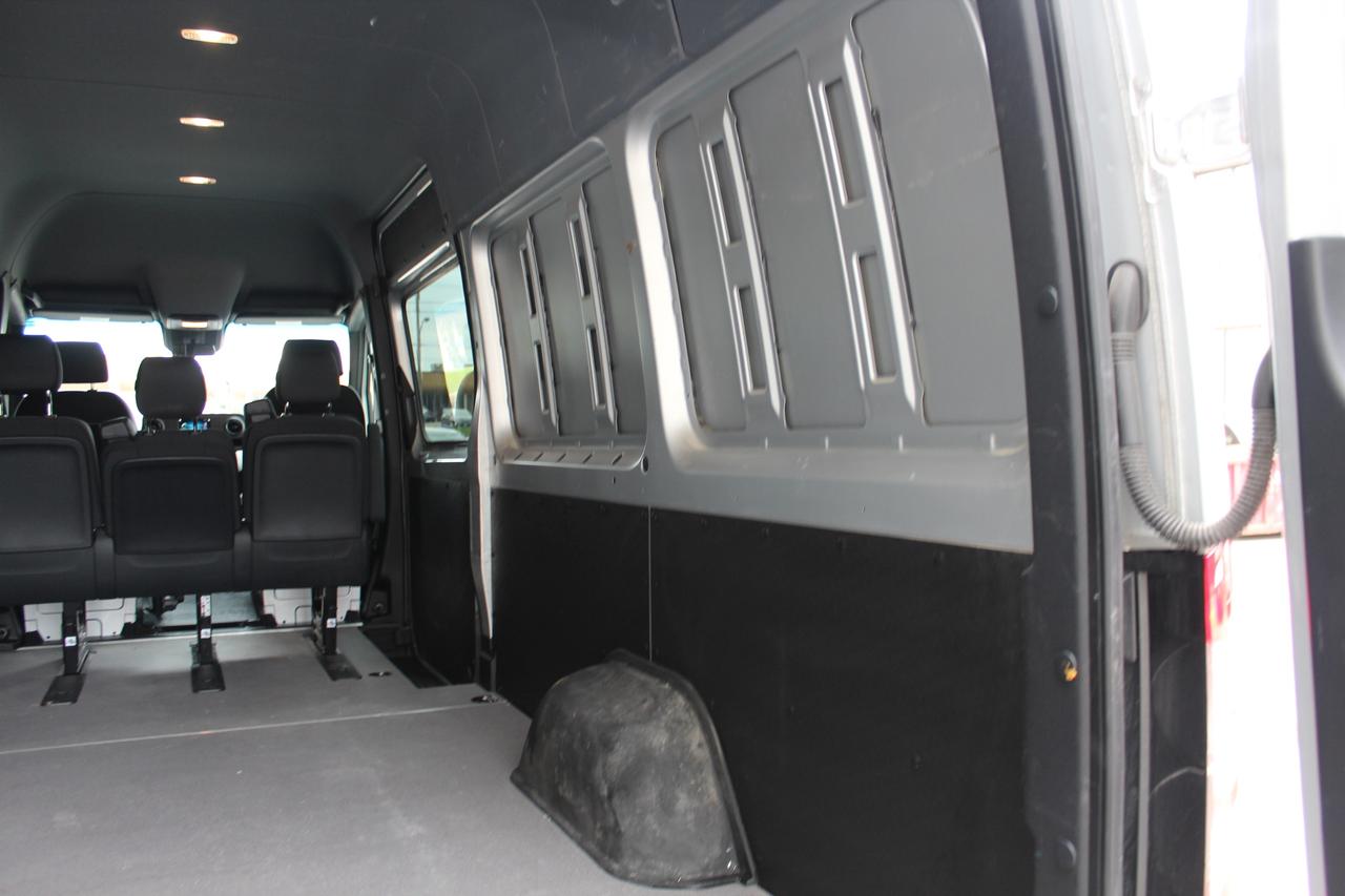 2023 Mercedes-Benz Sprinter CREW VAN" - "5 PASS" - "DIESEL" - "170 FULL SIZE Photo