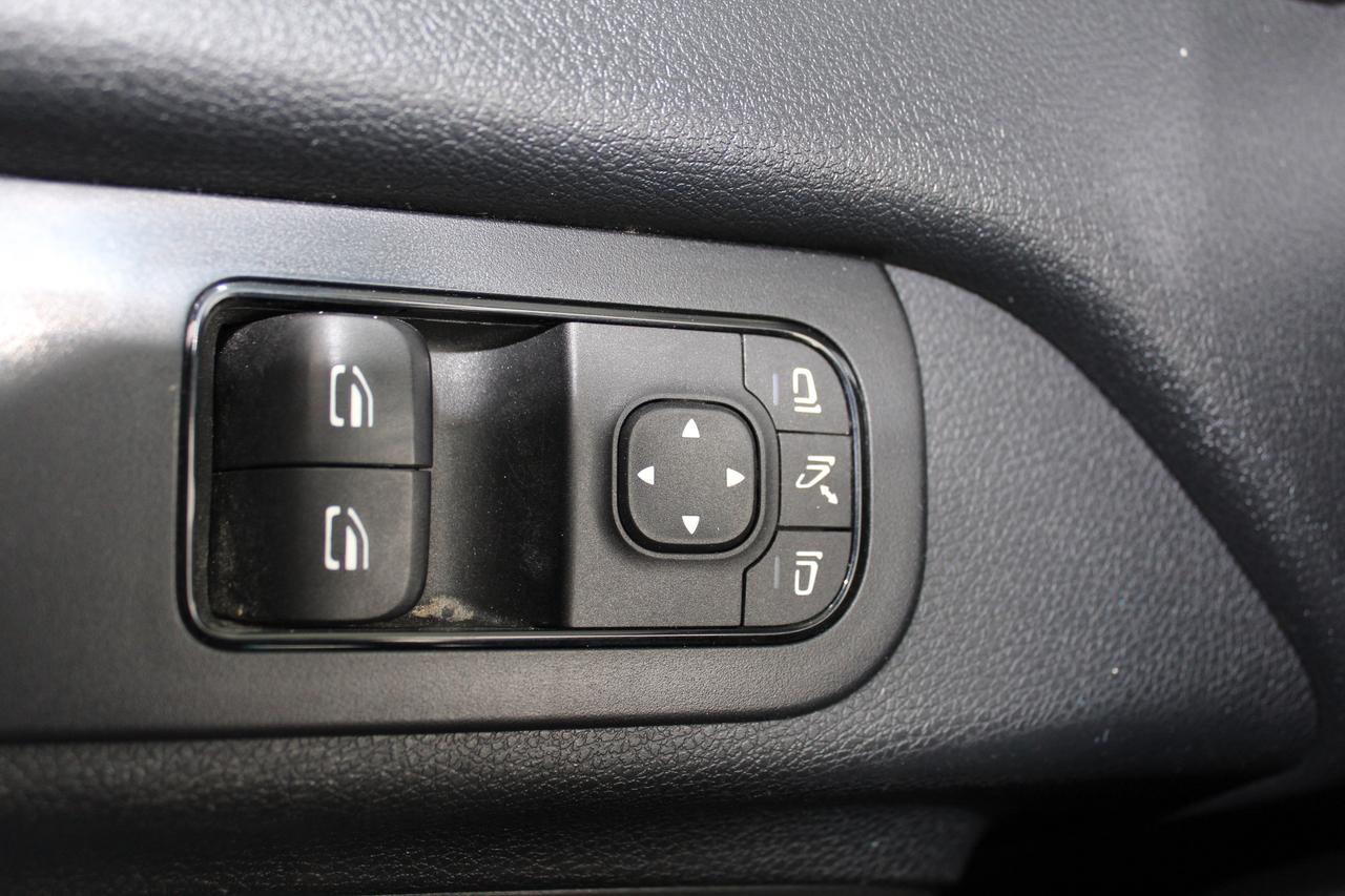 2023 Mercedes-Benz Sprinter CREW VAN" - "5 PASS" - "DIESEL" - "170 FULL SIZE Photo