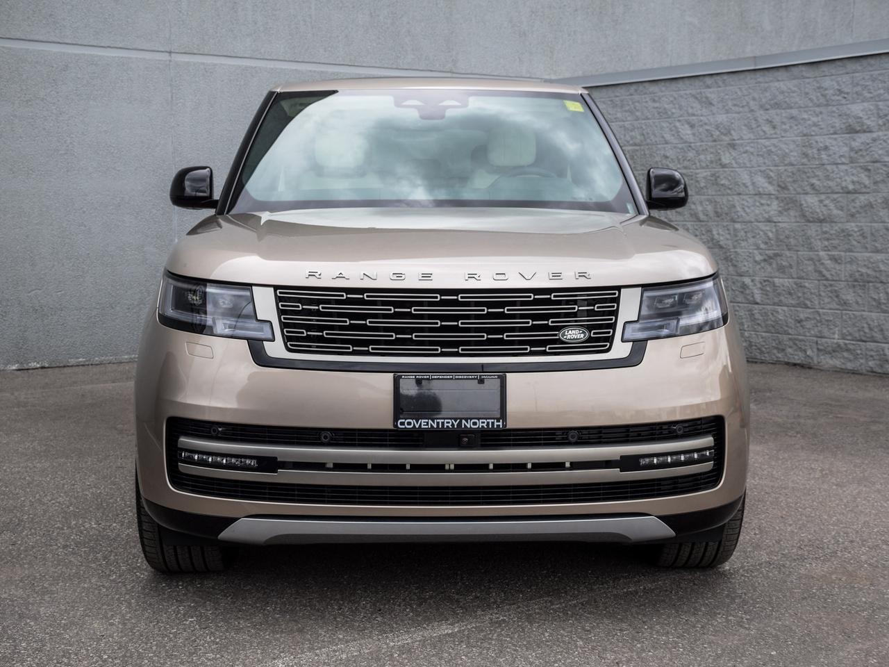 2025 Land Rover Range Rover P400 SE SWB Photo