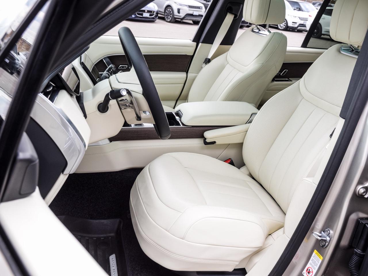 2025 Land Rover Range Rover P400 SE SWB Photo