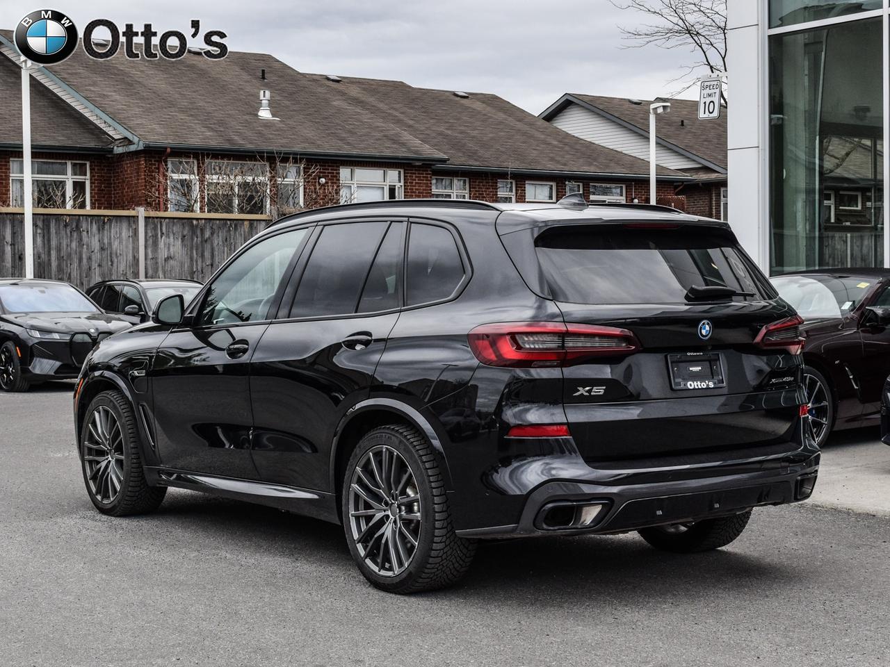 2023 BMW X5 xDrive45e Photo3