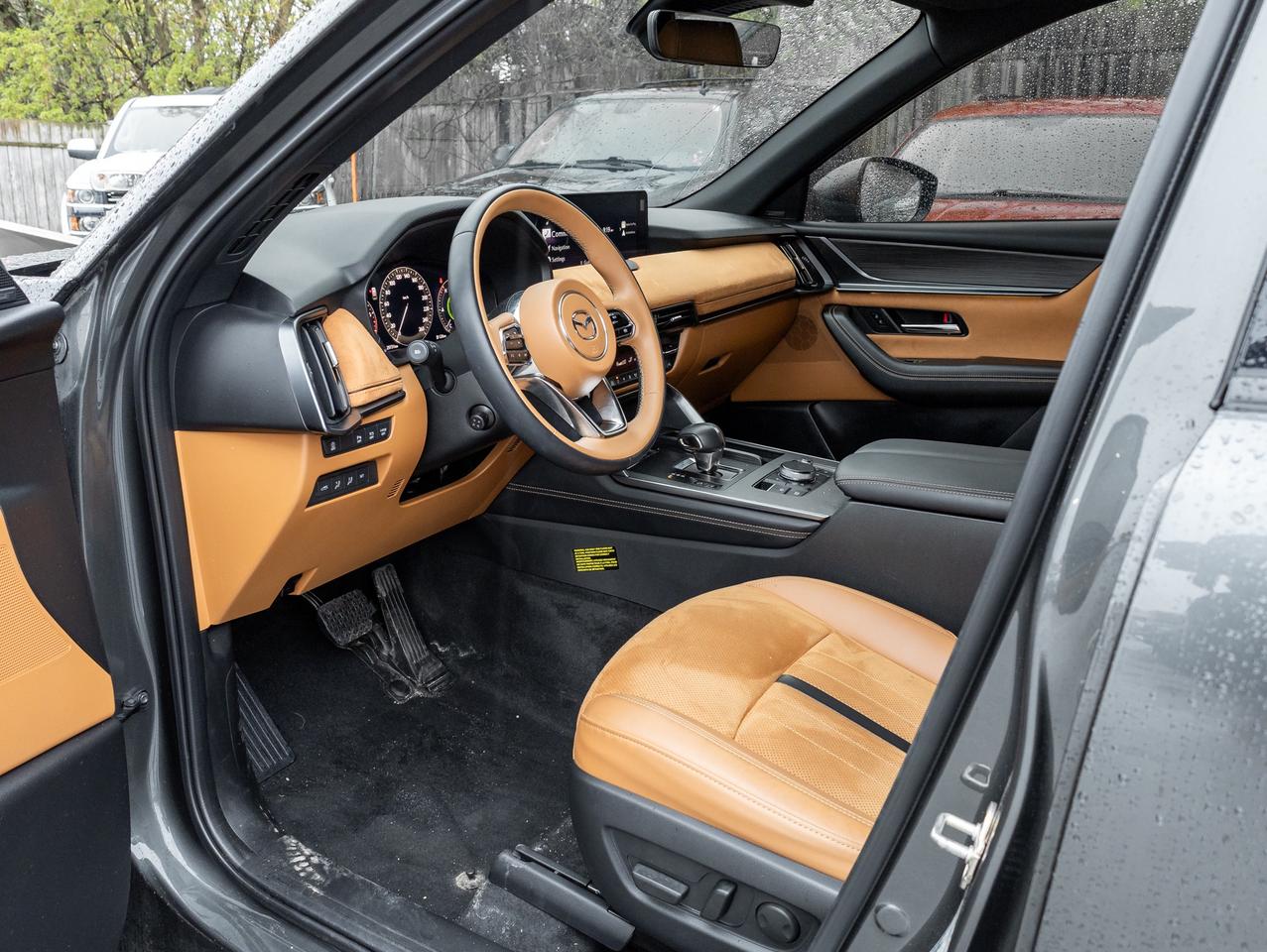 2024 Mazda CX-90 MHEV Signature   MHEV Inline-6   AWD   Top of the line Photo