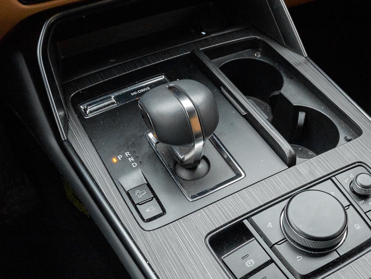 2024 Mazda CX-90 MHEV Signature   MHEV Inline-6   AWD   Top of the line Photo