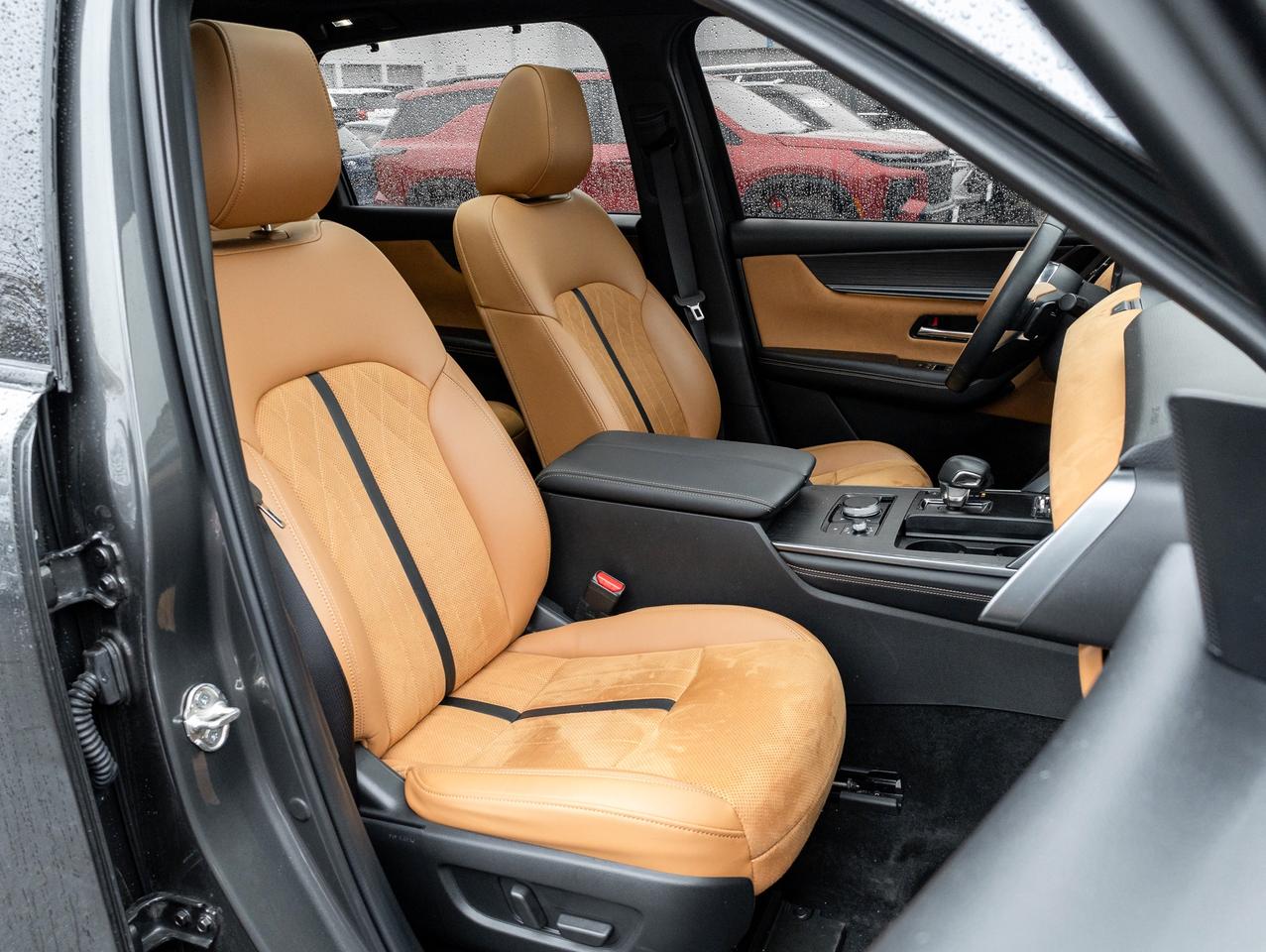 2024 Mazda CX-90 MHEV Signature   MHEV Inline-6   AWD   Top of the line Photo