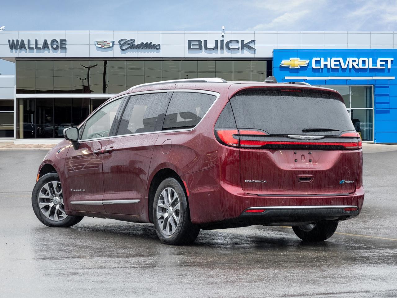 2023 Chrysler Pacifica Hybrid Pinnacle – Plug-In Hybrid   Loaded   Panoramic Roo Photo