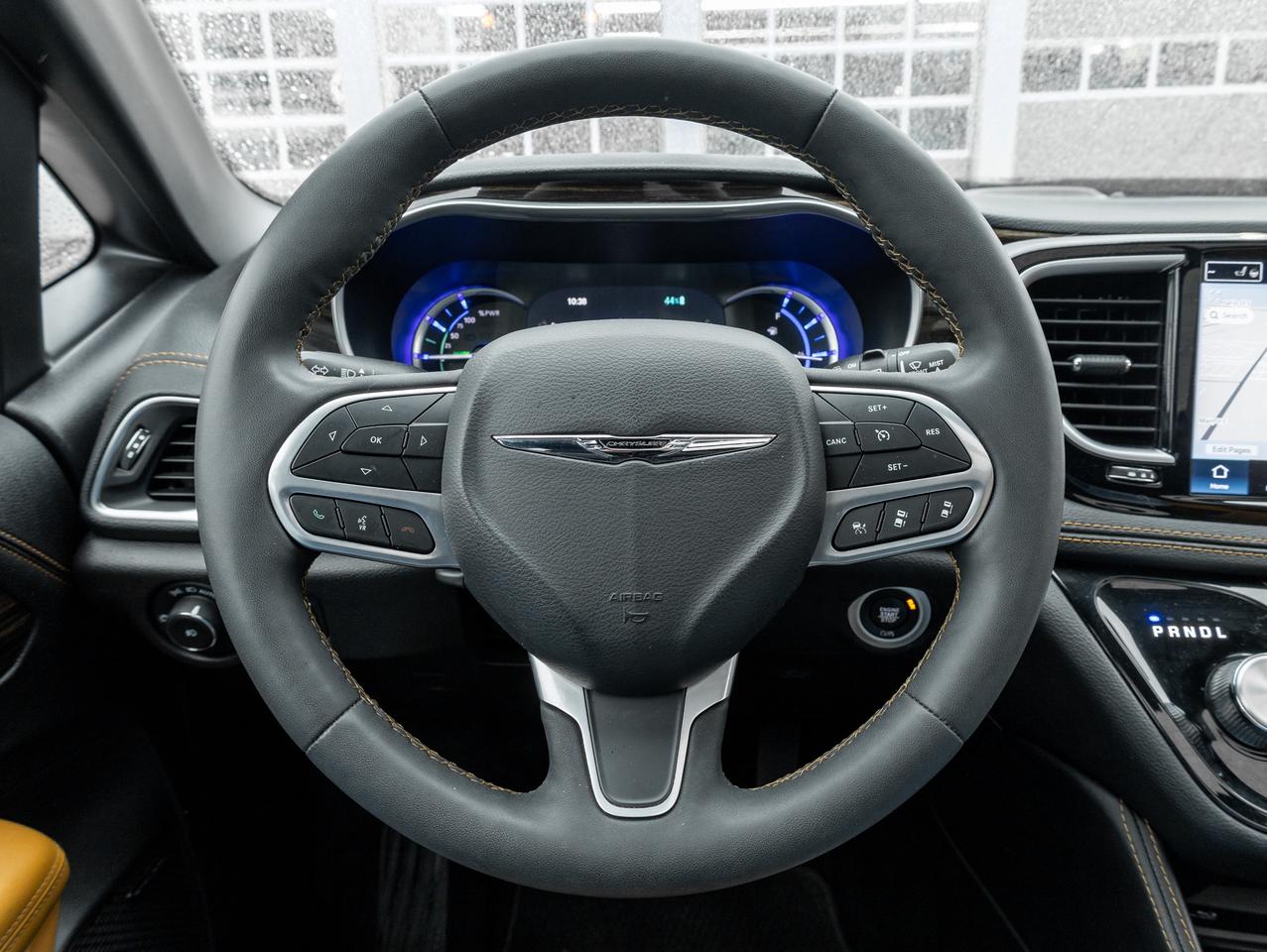 2023 Chrysler Pacifica Hybrid Pinnacle – Plug-In Hybrid   Loaded   Panoramic Roo Photo