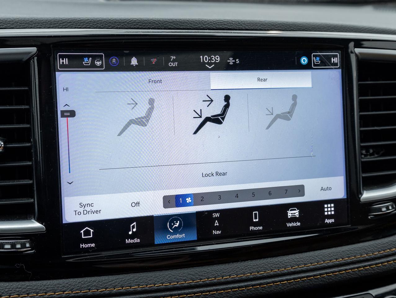 2023 Chrysler Pacifica Hybrid Pinnacle – Plug-In Hybrid   Loaded   Panoramic Roo Photo