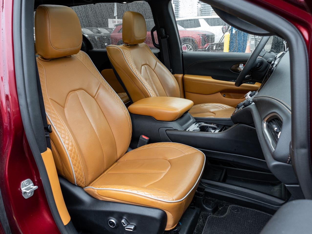 2023 Chrysler Pacifica Hybrid Pinnacle – Plug-In Hybrid   Loaded   Panoramic Roo Photo