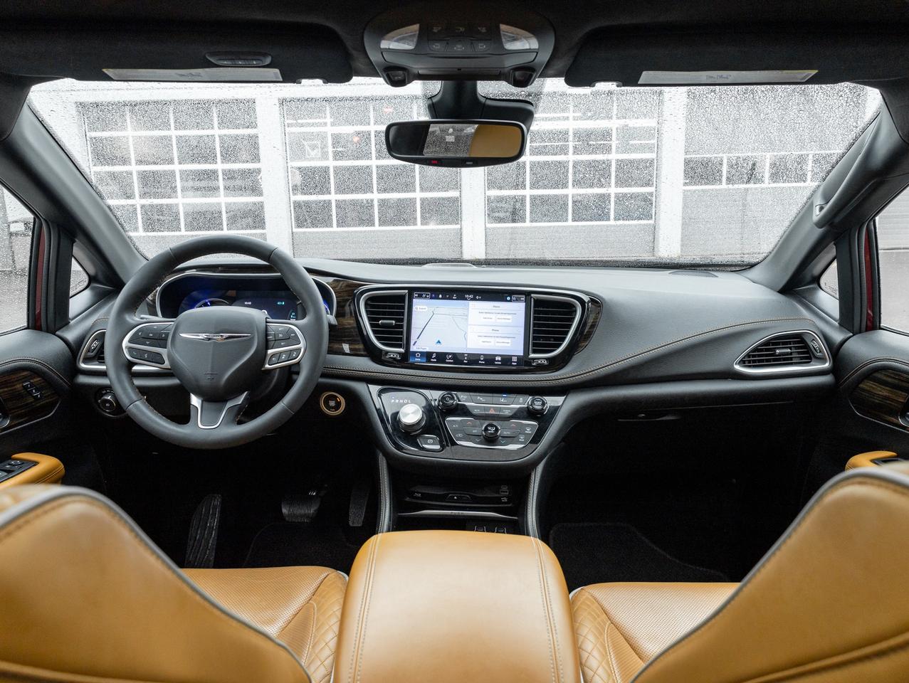 2023 Chrysler Pacifica Hybrid Pinnacle – Plug-In Hybrid   Loaded   Panoramic Roo Photo