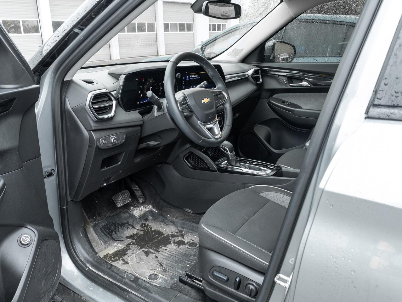 2024 Chevrolet TrailBlazer AWD – True North   Sunroof   Heated Seats Photo