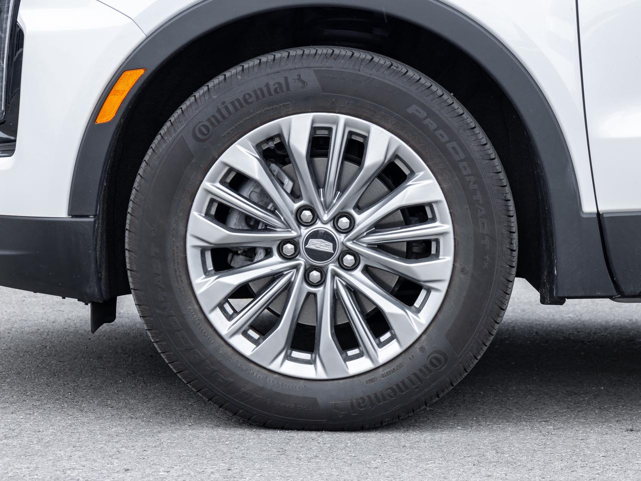 2025 Cadillac XT4 Luxury AWD –  Loaded w/ Tech Package Photo3