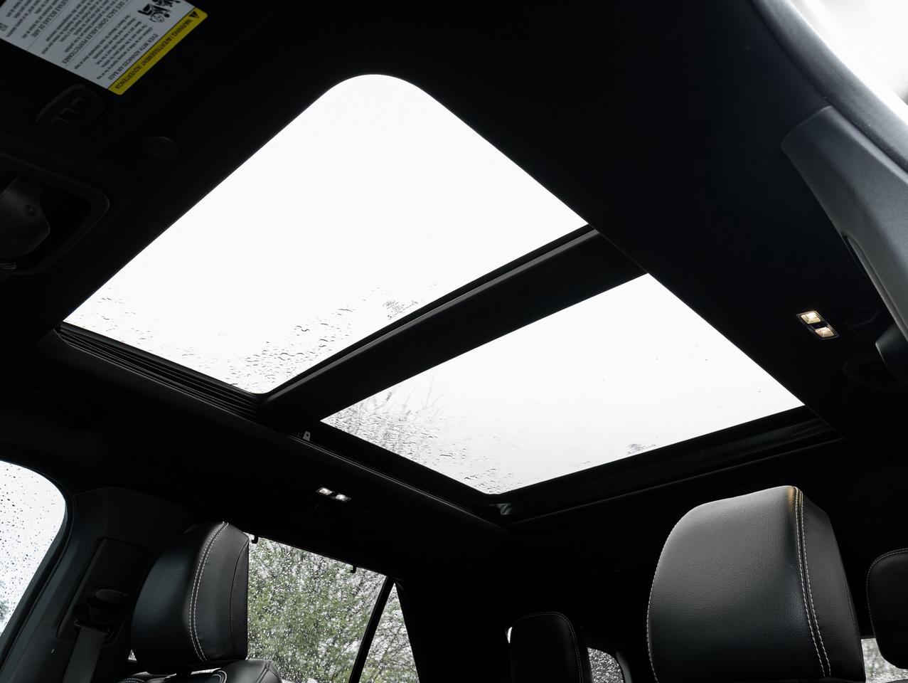 2022 Ford Explorer V6   Premium Package   CLEAN CARFAX Photo