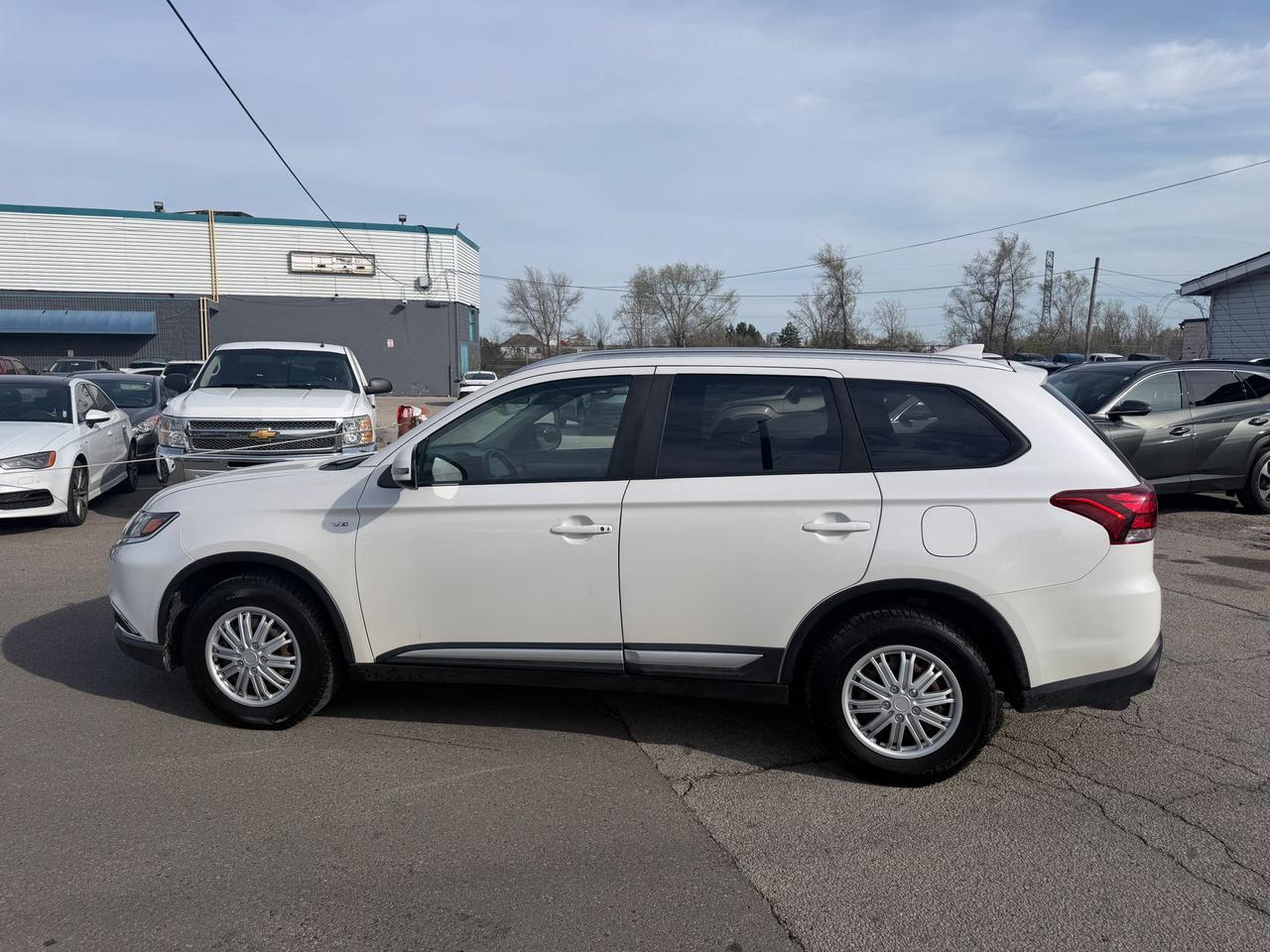 2018 Mitsubishi Outlander SE Photo