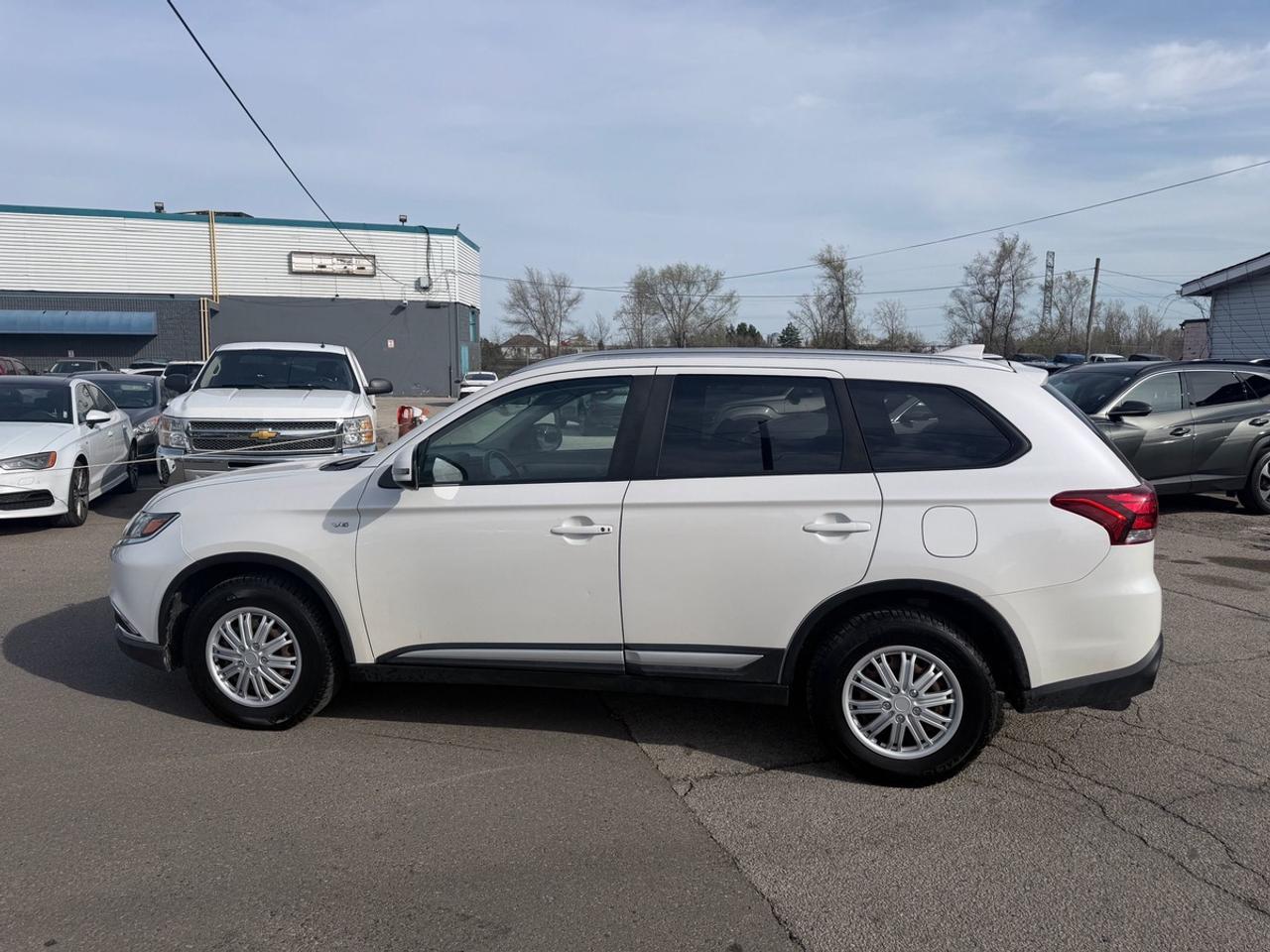 2018 Mitsubishi Outlander SE Photo