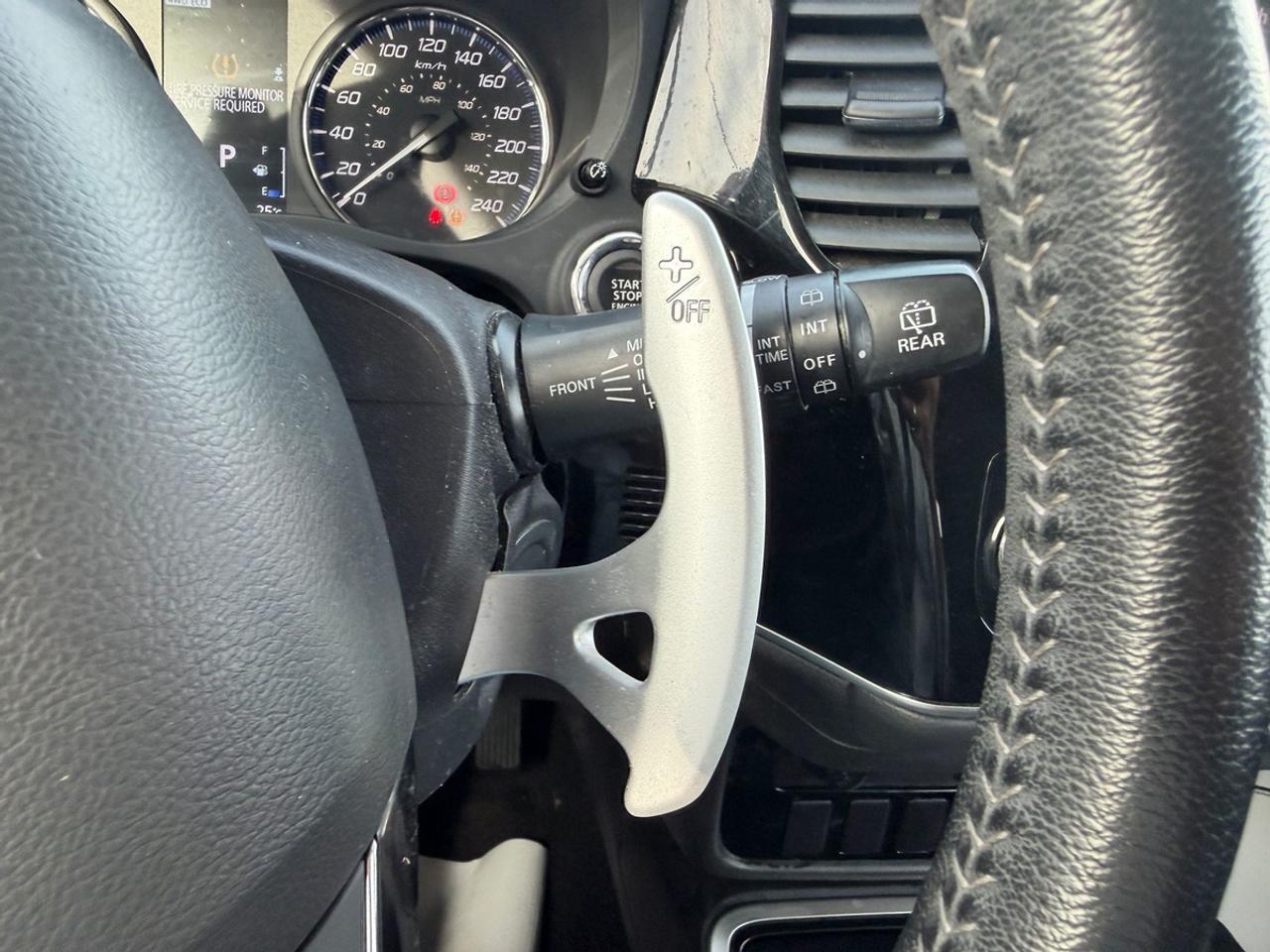 2018 Mitsubishi Outlander SE Photo