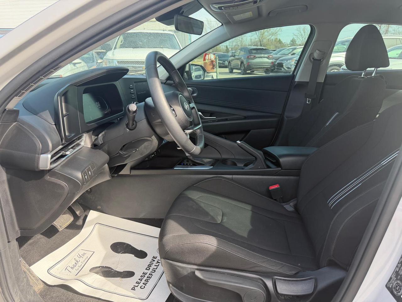 2024 Hyundai Elantra SEL Photo