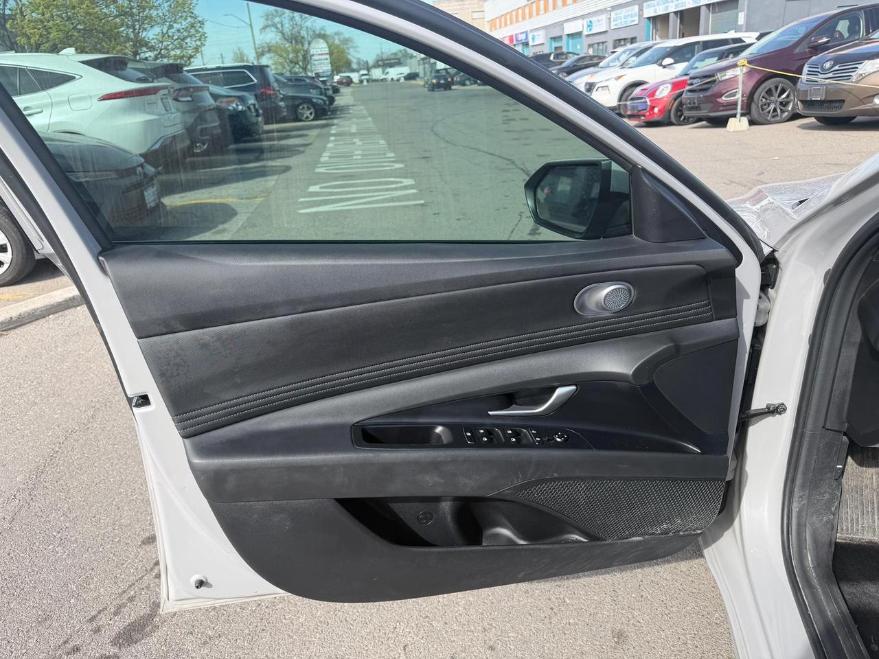 2024 Hyundai Elantra SEL Photo