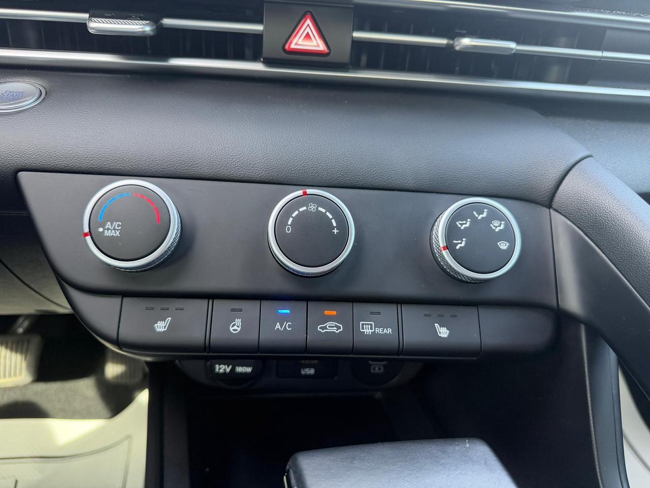 2024 Hyundai Elantra SEL Photo