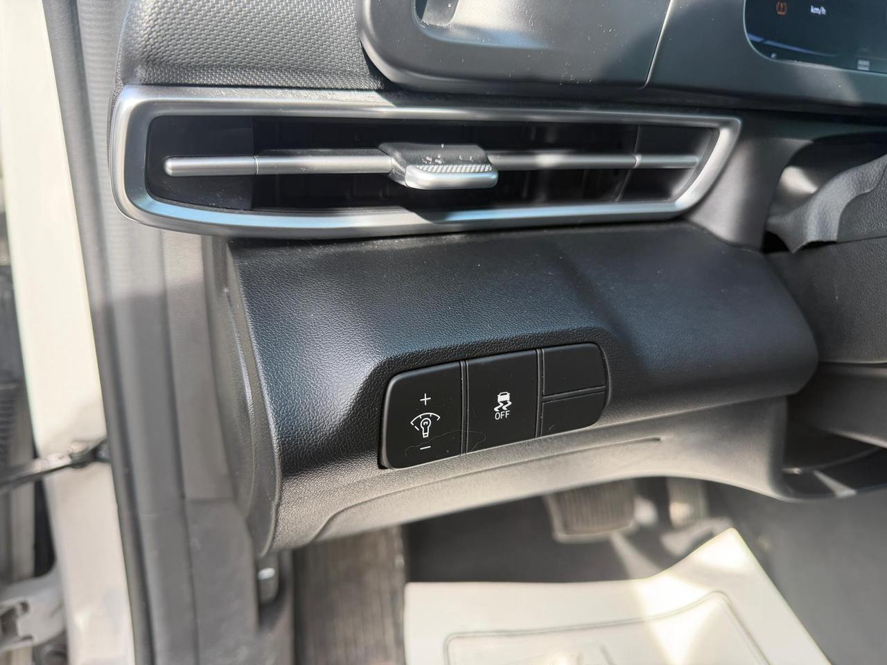 2024 Hyundai Elantra SEL Photo