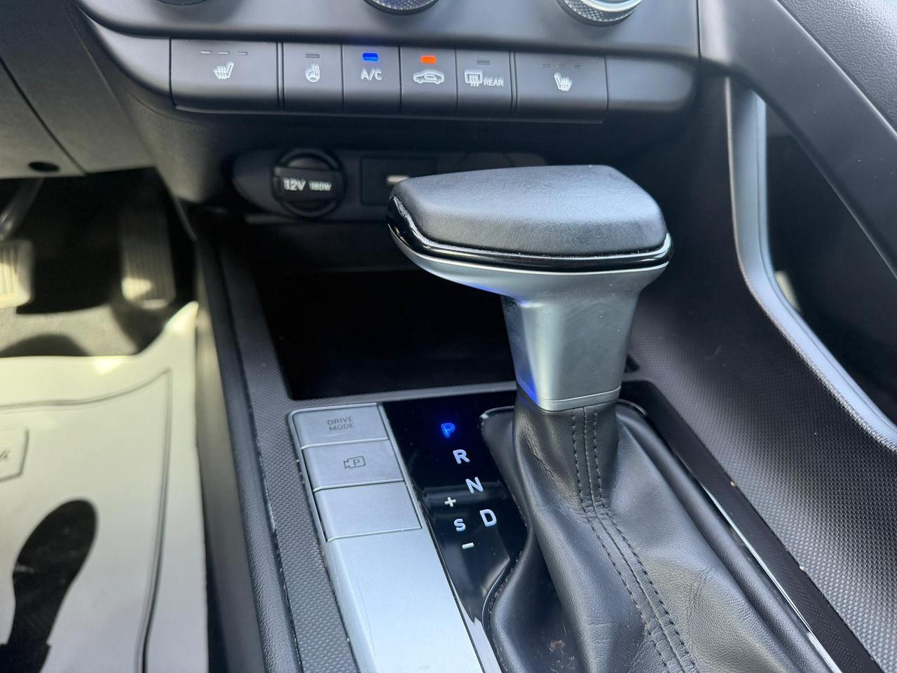 2024 Hyundai Elantra SEL Photo