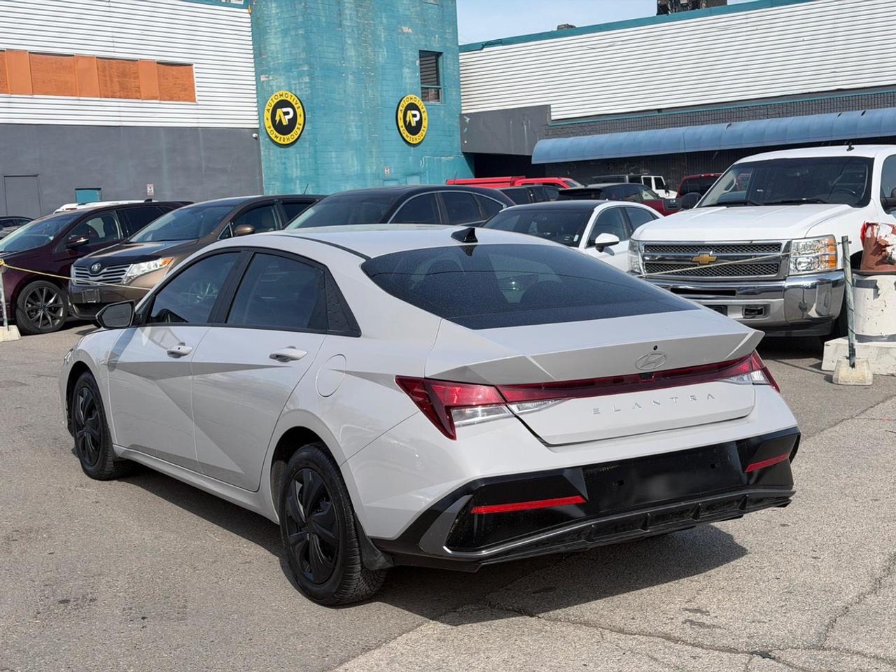 2024 Hyundai Elantra SEL Photo