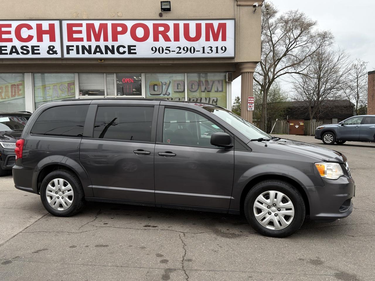 2019 Dodge Grand Caravan SXT   Stow n Go   7Pass   Dual Climate   Rev Cam Photo