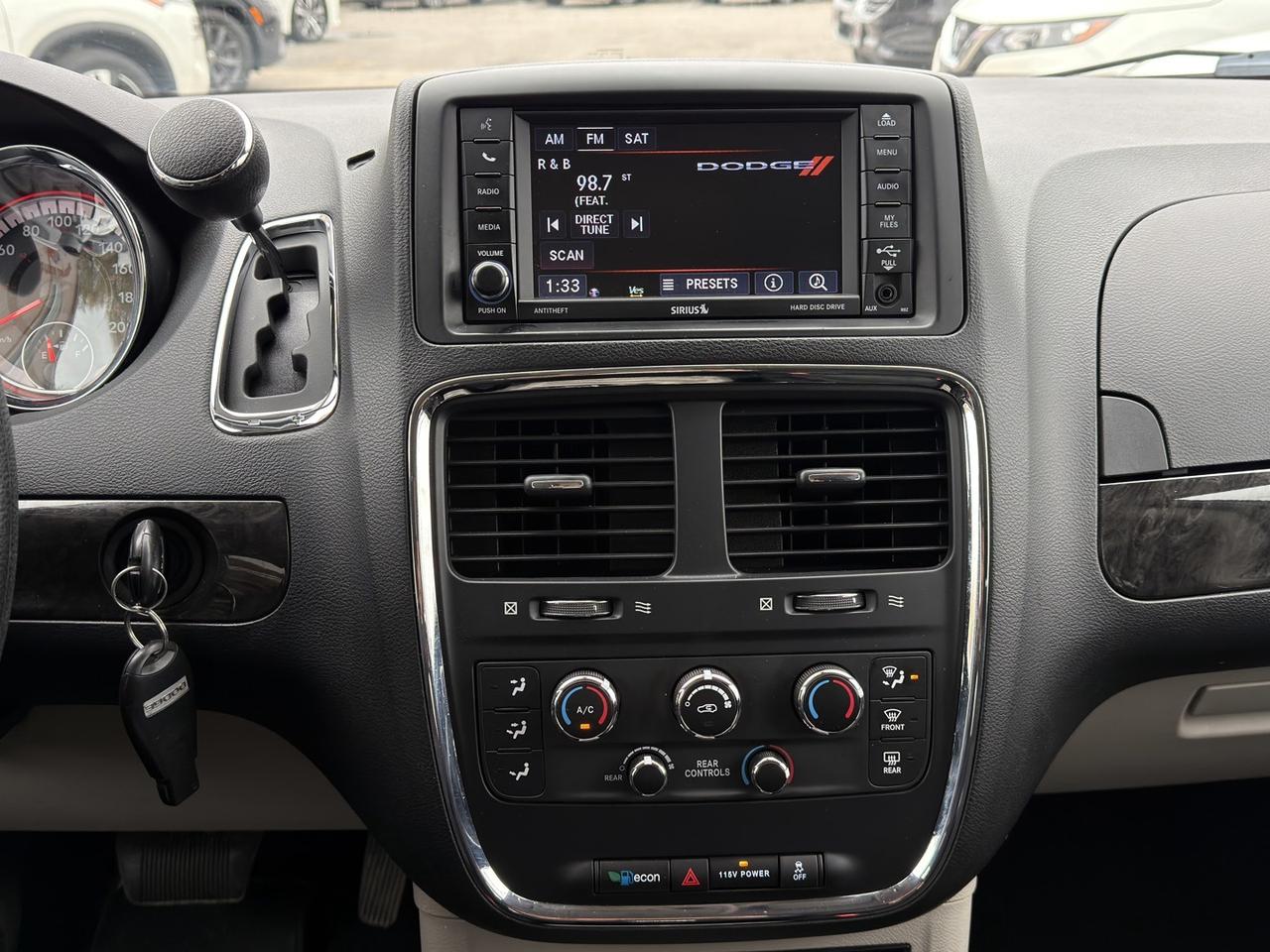 2019 Dodge Grand Caravan SXT   Stow n Go   7Pass   Dual Climate   Rev Cam Photo