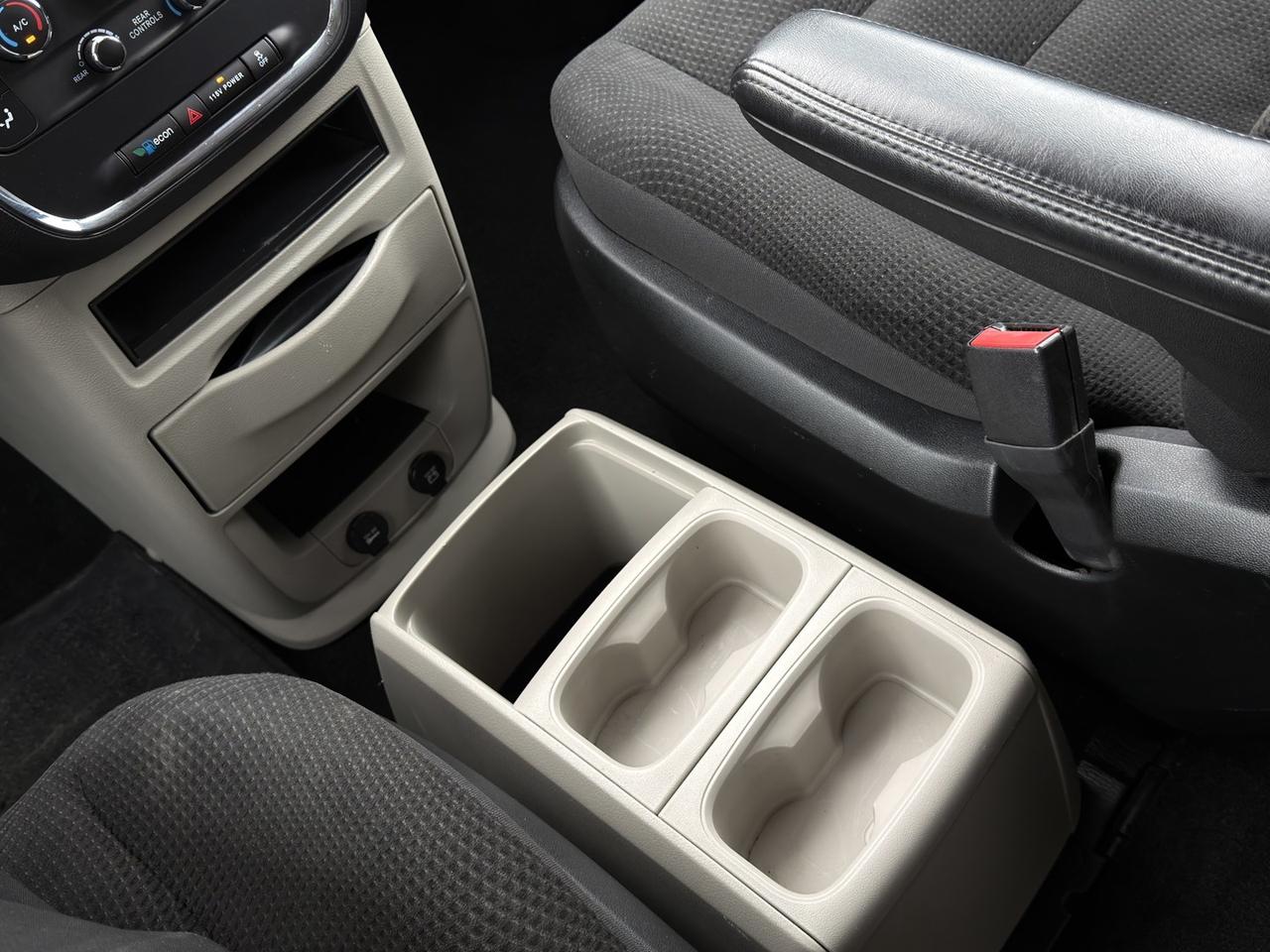 2019 Dodge Grand Caravan SXT   Stow n Go   7Pass   Dual Climate   Rev Cam Photo
